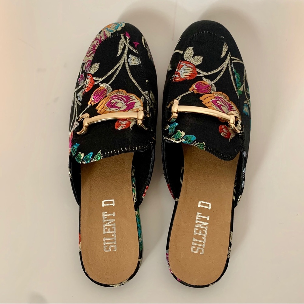 Silent D Mules
